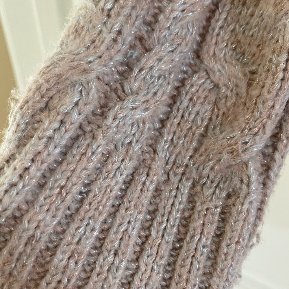 American Eagle 🦅 Beautiful Sweater - Picture 3 of 4